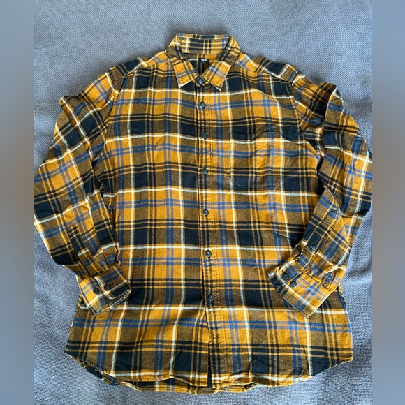 Other - Uniqlo Plaid Flannel Shirt